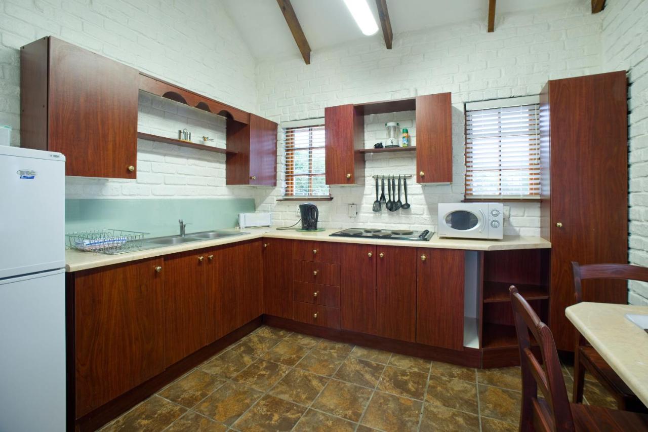 Swallows Nest Country Cottages Stormsrivier Kamer foto