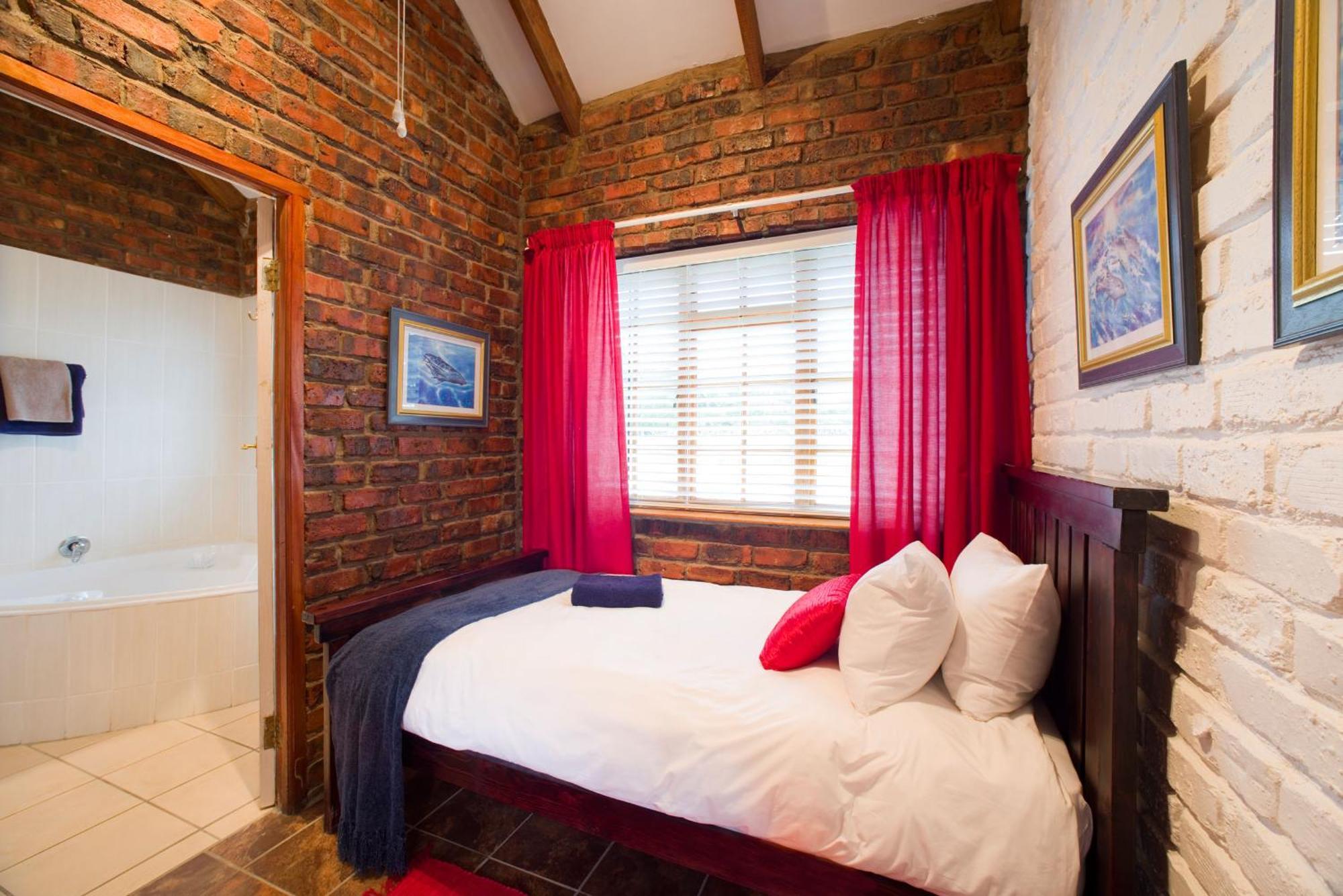 Swallows Nest Country Cottages Stormsrivier Kamer foto