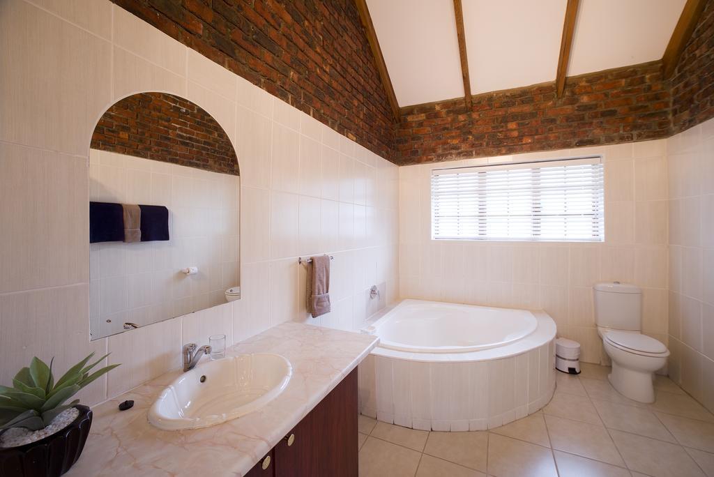 Swallows Nest Country Cottages Stormsrivier Kamer foto